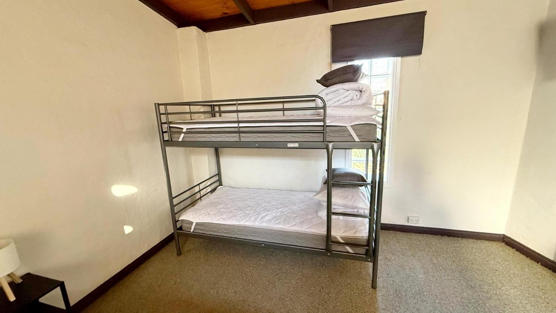 Motel Colonial Bank 3*